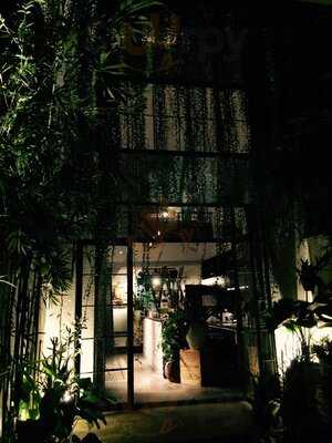 Quán Ư Chi - Cà Phê + Trà