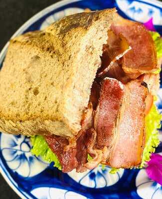 7 Son Bakery & Coffee