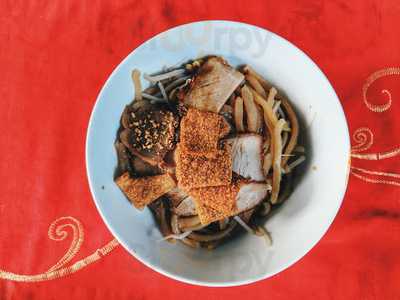 Bamboo Chicken 409 Cua Dai Str..