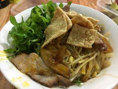 Cơm Gà Phố Hội