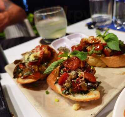 3 Dragons Sport Bar Pub Restaurant