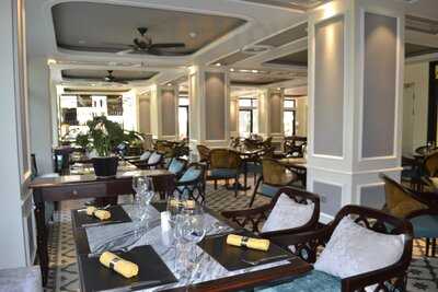 Nhà Hàng Nàng Thơ