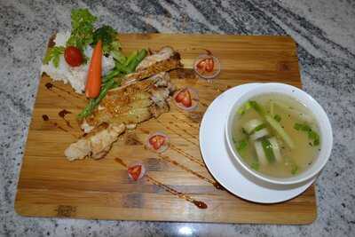 Nhà Hàng Nàng Thơ