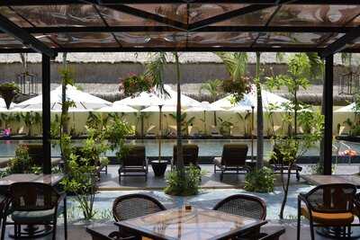 Nhà Hàng Nàng Thơ