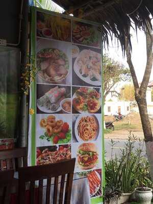 Nhà Hàng Lá Dừa