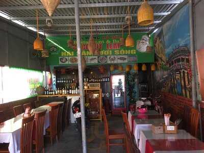 Nhà Hàng Lá Dừa