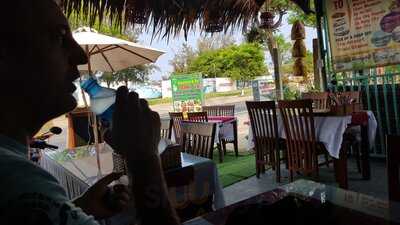 Nhà Hàng Lá Dừa