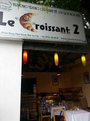 Le Croissant 2