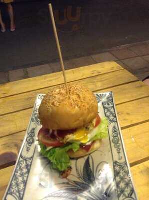 Nhà Hàng Yellow Bird