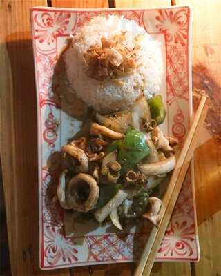 Nhà Hàng Yellow Bird