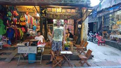 Nhà Hàng Yellow Bird