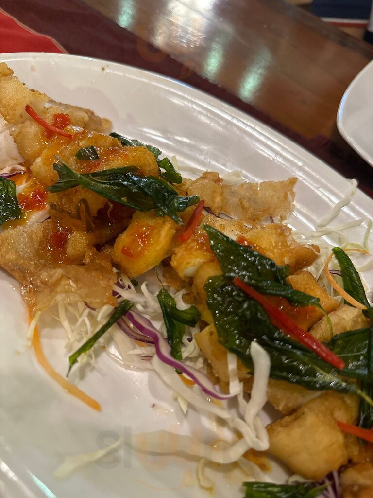 Nakharat Thai Restaurant