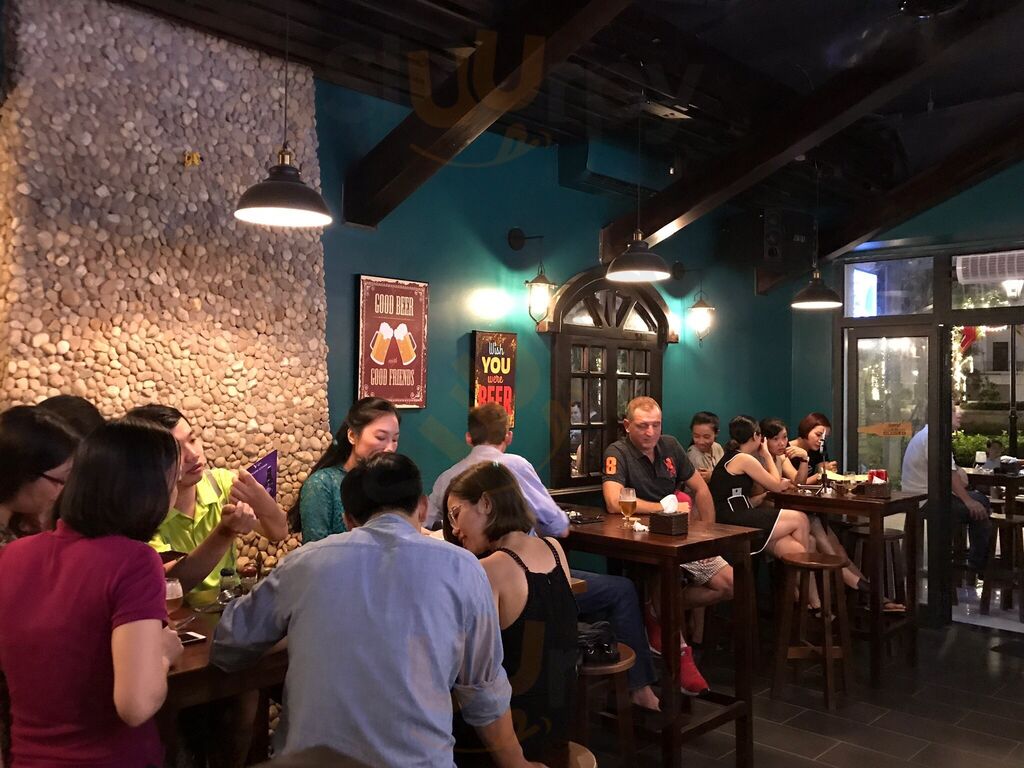 T-pub Craft Beer Station