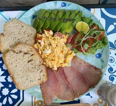 Phin Coffee & Restaurant