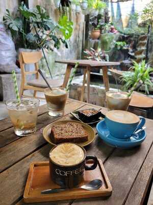 Phin Coffee & Restaurant