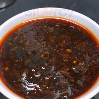 Quan Luat Vietnamese Food