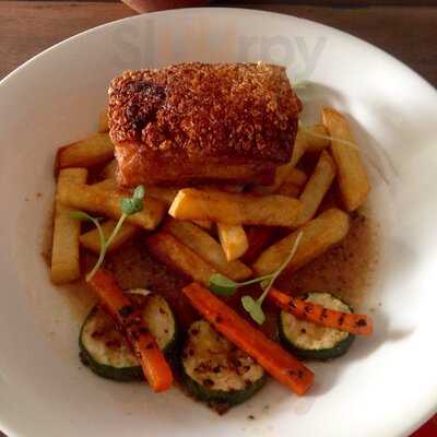 Paddy's Irish Pub & Sports Bar