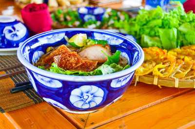 Quán Viet Nam Local Food