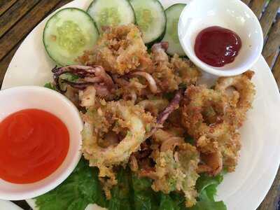 Nhà Hàng Ven Biển