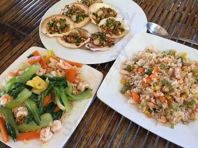 Nhà Hàng Ven Biển