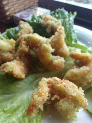 Nhà Hàng Ven Biển