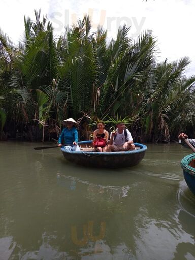 Nhà Hàng Dừa Bảy Mẫu