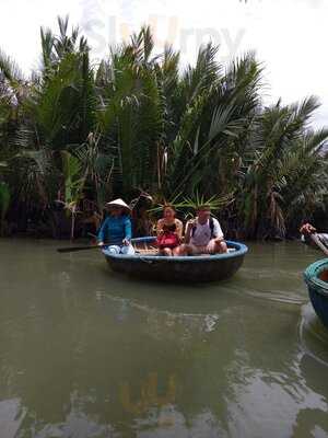 Nhà Hàng Dừa Bảy Mẫu