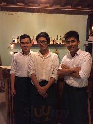 Nhà Hàng Hội An Booze Market