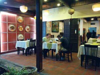 Nhà Hàng Tea Garden