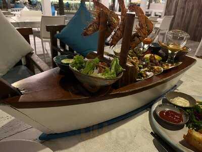 Nhà Hàng The Deckhouse