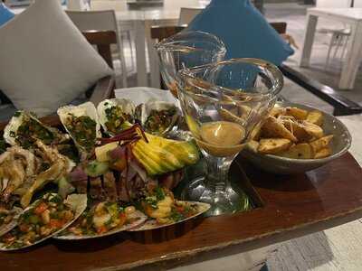 Nhà Hàng The Deckhouse