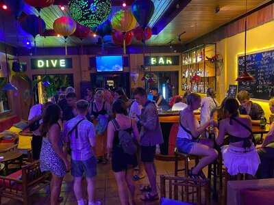 Dive Bar & Restaurant