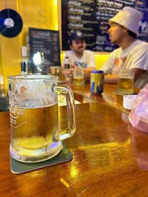 Dive Bar & Restaurant