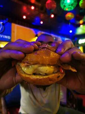 Dive Bar & Restaurant