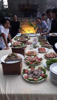 The Basket Boat Cafe & Restaurant