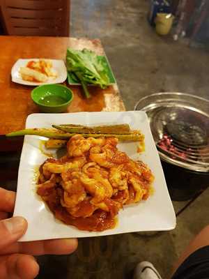 Lẩu & Nướng Nướng Niêu Bbq