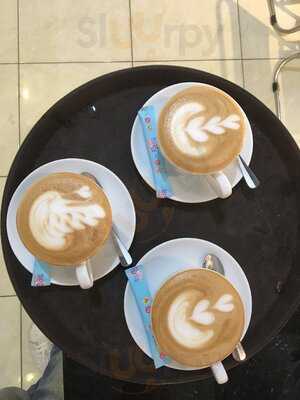 Tiệm Cà Phê 1994