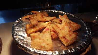 Four Plates Restaurant