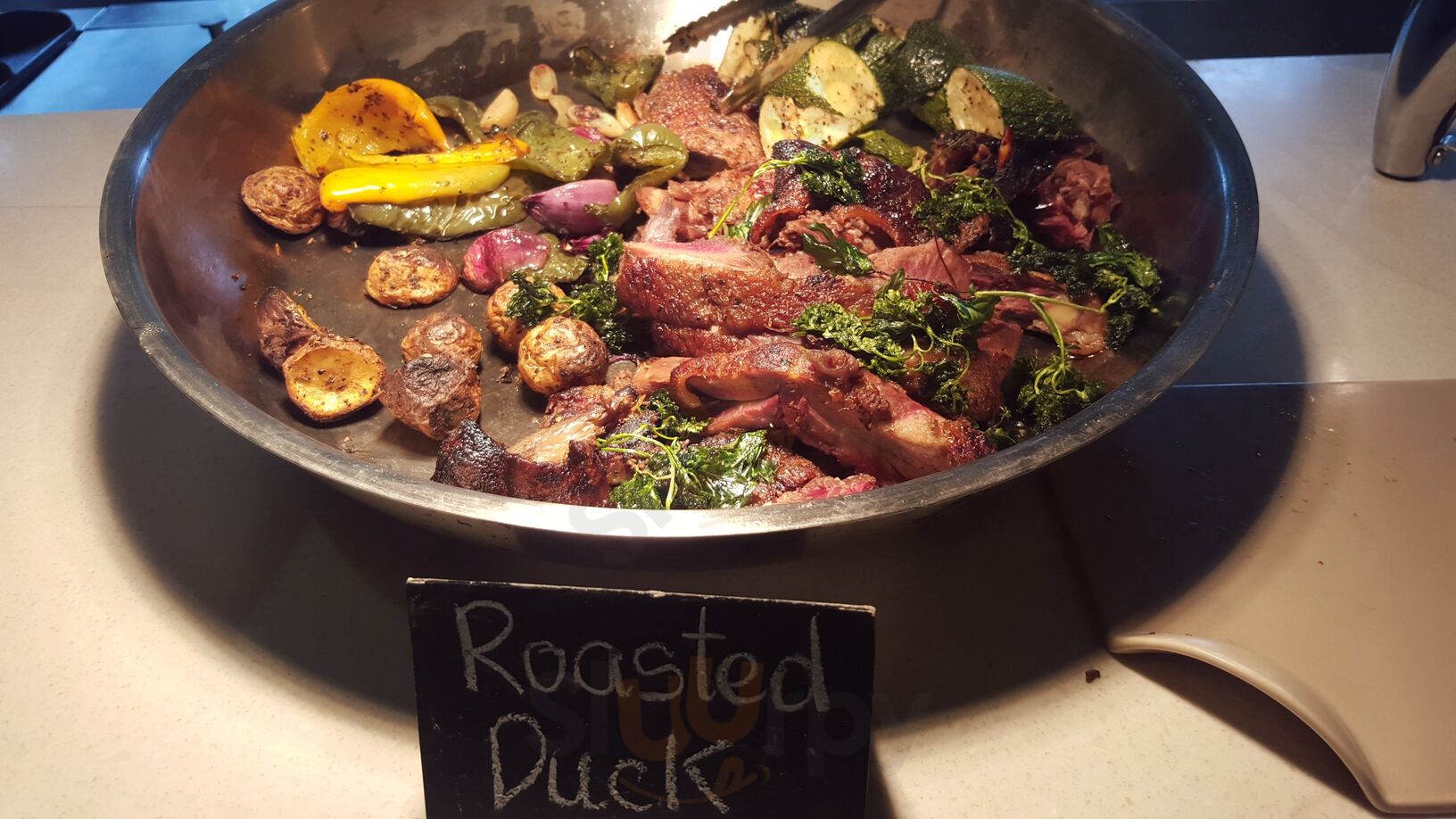 Four Plates Restaurant