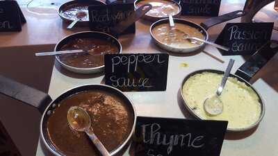 Four Plates Restaurant