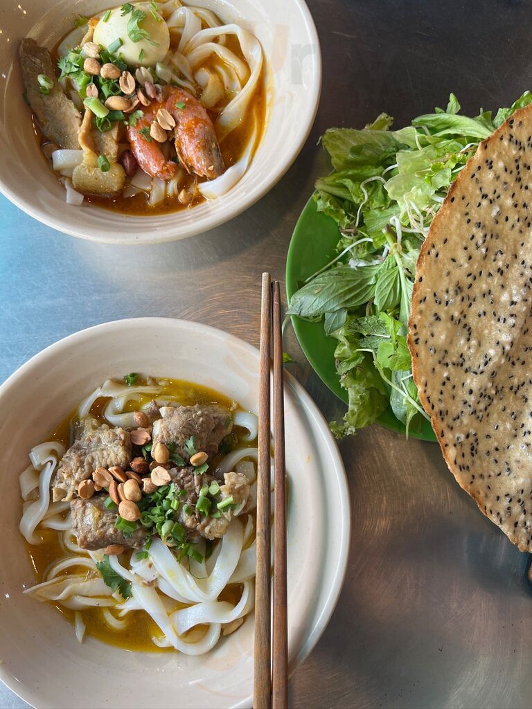 Mì Quảng Nhà Shin