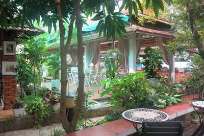 Vườn Pháp Coffee & Restaurant