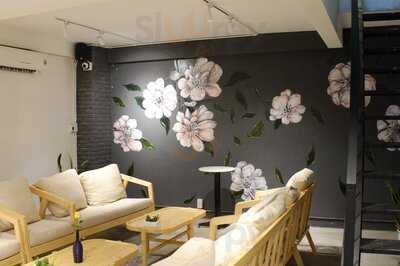 Rita Coffee Flower Cake