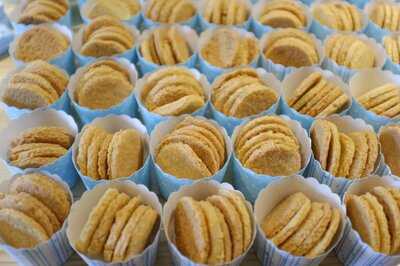 Rita Coffee Flower Cake