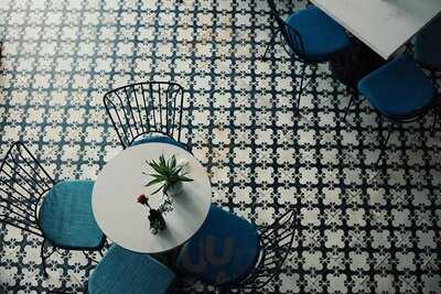 Rita Coffee Flower Cake