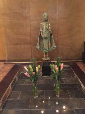 Nhà Hàng Dã Liên