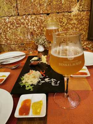 Louis Restaurant & Bar