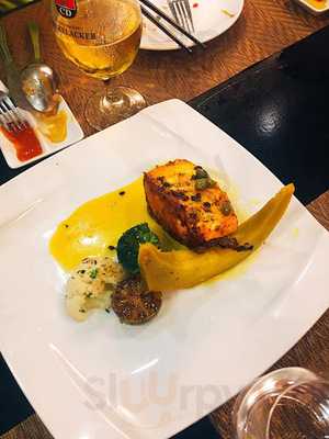 Louis Restaurant & Bar