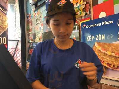 Nhà Hàng Pizza Domino's
