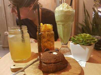 Aroi Dessert Cafe